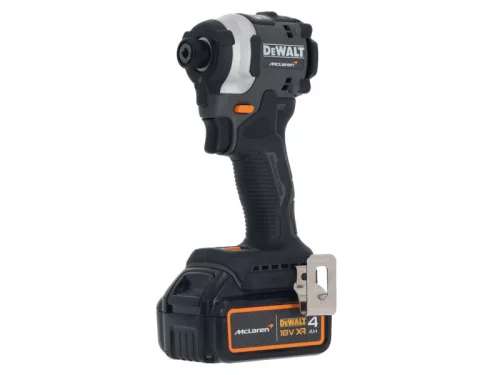 DEWALT/McLaren Akkus ütvecsavarozó 18 V 208Nm 1/4" (1 x 4,0 Ah akku + töltő + TSTAK)