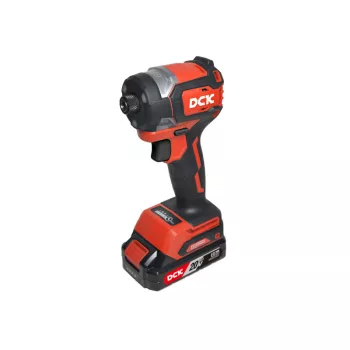   DCK Akkus ütvecsavarozó 1/4" 208 Nm szénkefe nélküli 20 V (2 x 4,0 Ah akku + töltő)