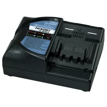 Hikoki Akkutöltő (autós)